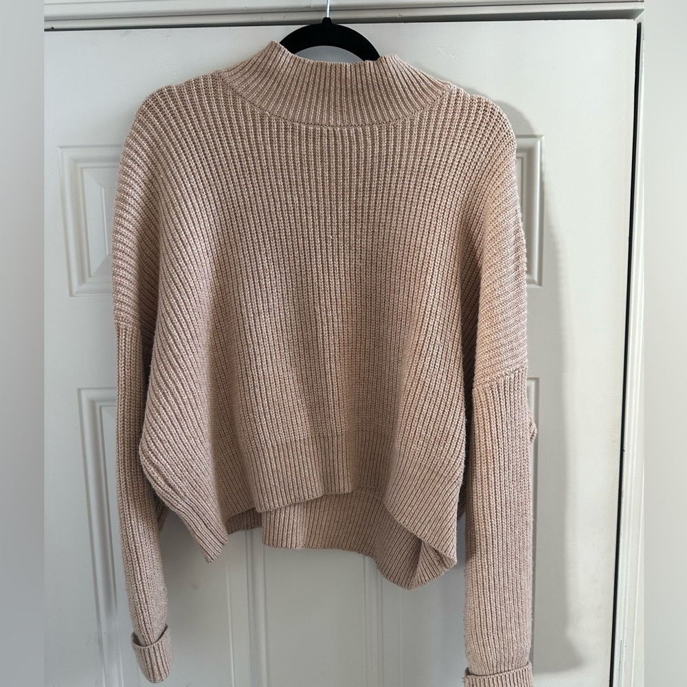 Knot Sisters cropped sweater. Size large.